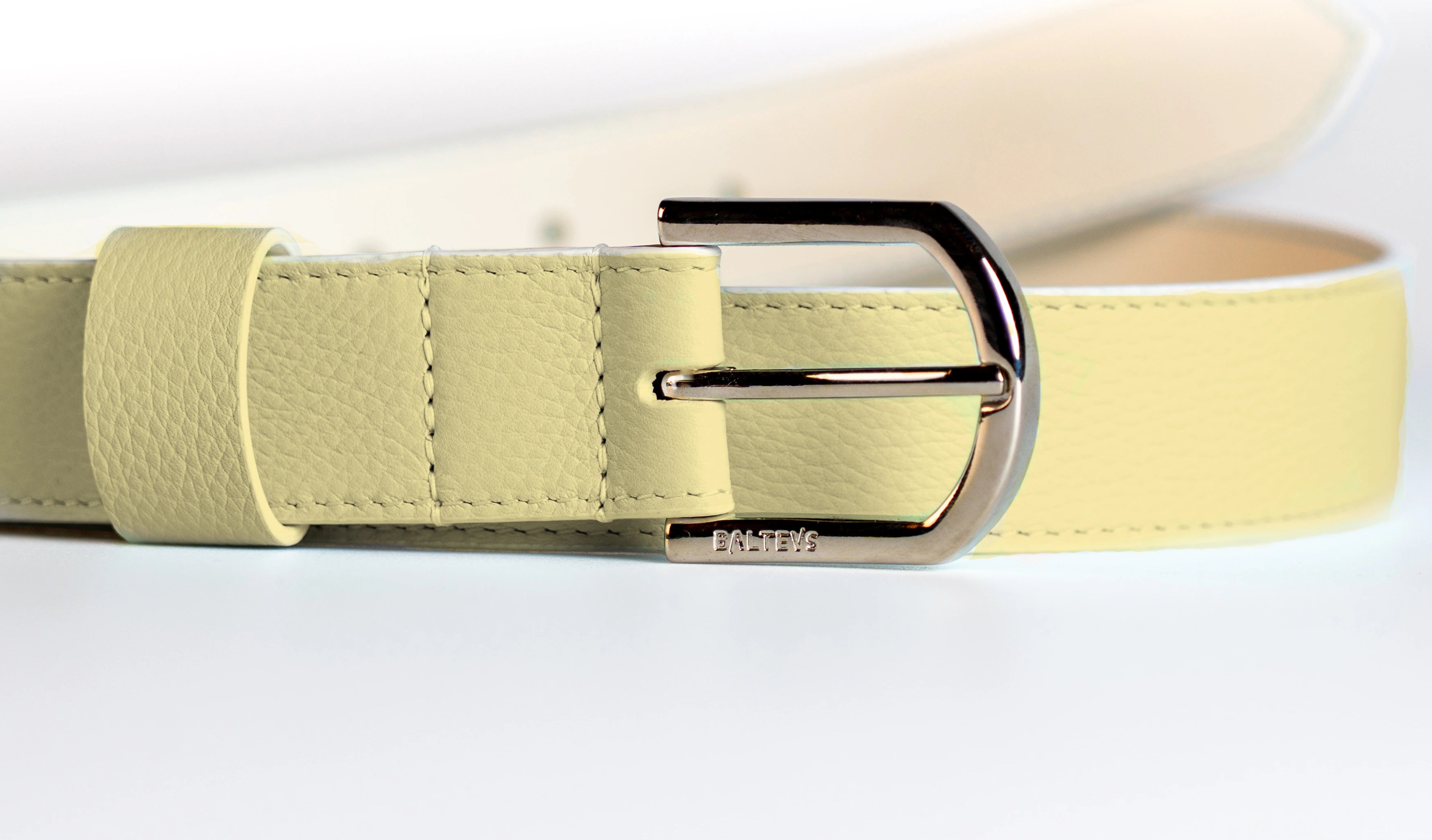 Cinturón amarillo de la nueva campaña de verano de balteus , sus refrescantes colores vivos te ayudarán en este caluroso verano